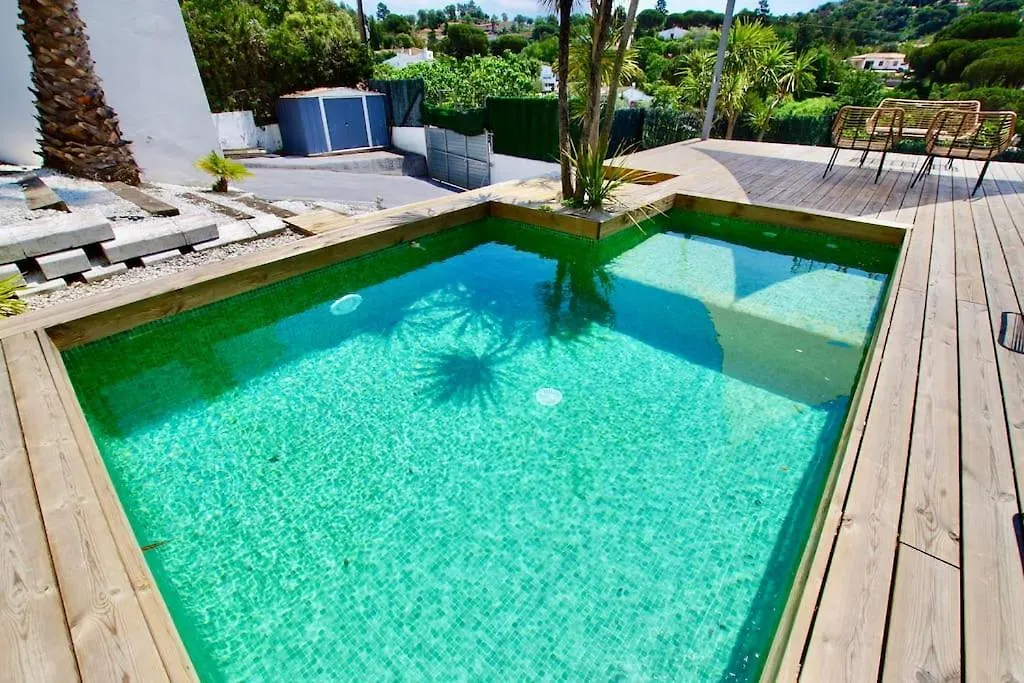 Villa Cinta: Luxurious 6-Person Villa with Private Pool and BBQ Massanet De La Selva Spain