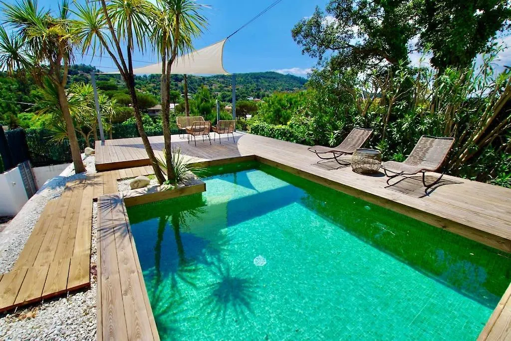 Villa Cinta: Luxurious 6-Person Villa with Private Pool and BBQ Massanet De La Selva