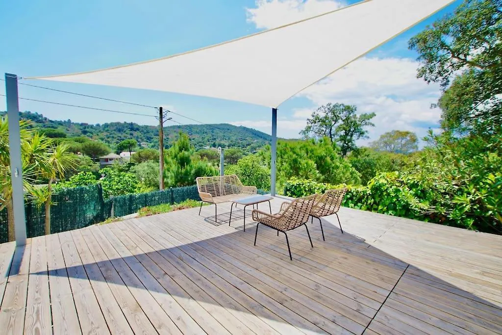 Villa Cinta: Luxurious 6-Person Villa with Private Pool and BBQ Massanet De La Selva