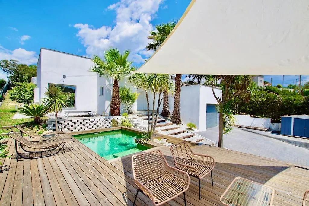 Villa Cinta: Luxurious 6-Person Villa with Private Pool and BBQ Massanet De La Selva