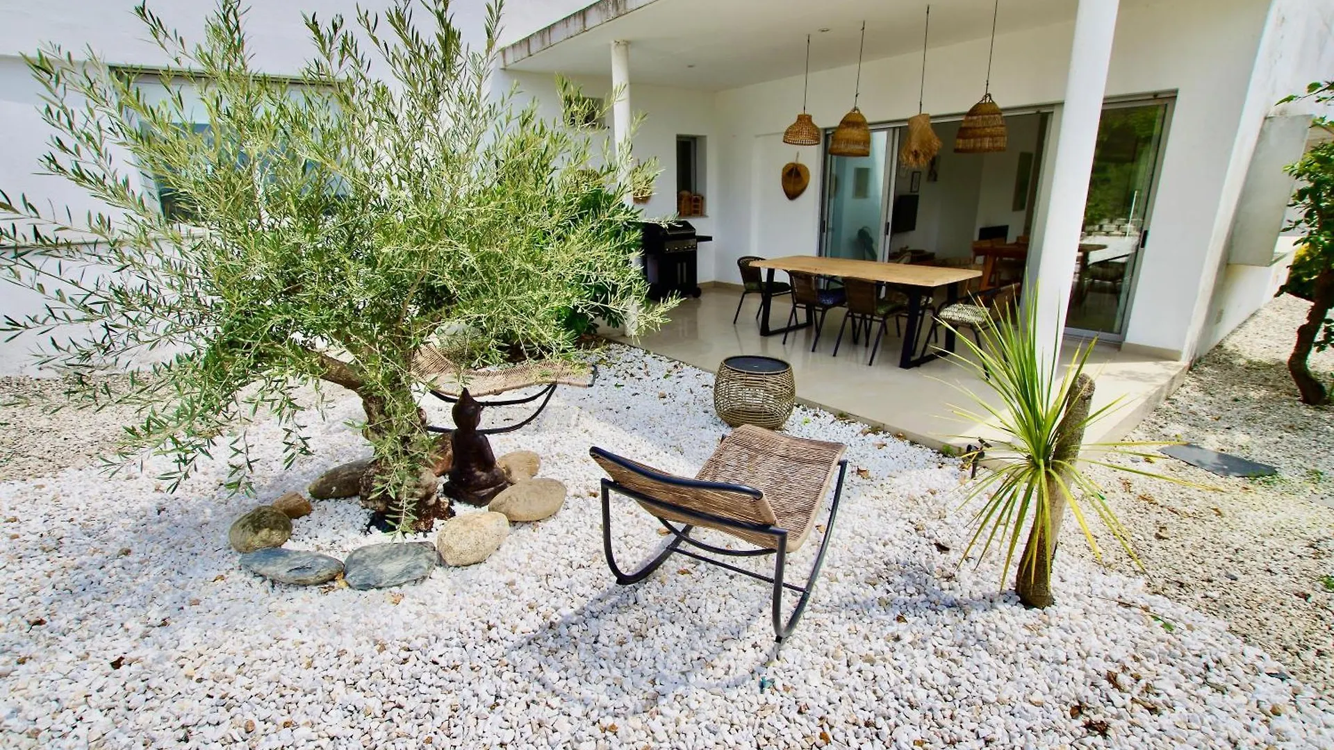 Villa Cinta: Luxurious 6-Person Villa with Private Pool and BBQ Massanet De La Selva