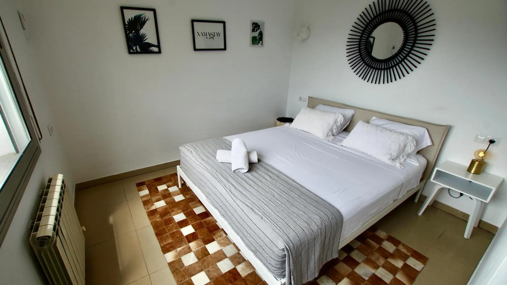 Villa Cinta: Luxurious 6-Person Villa with Private Pool and BBQ Massanet De La Selva