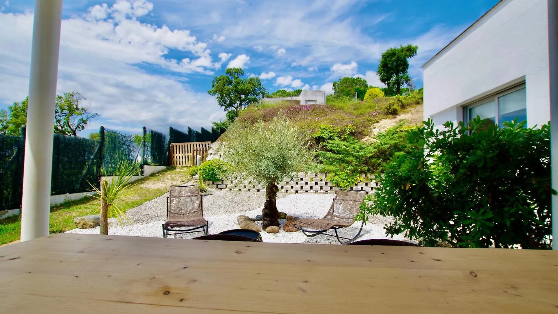 Villa Cinta: Luxurious 6-Person Villa with Private Pool and BBQ Massanet De La Selva Spain