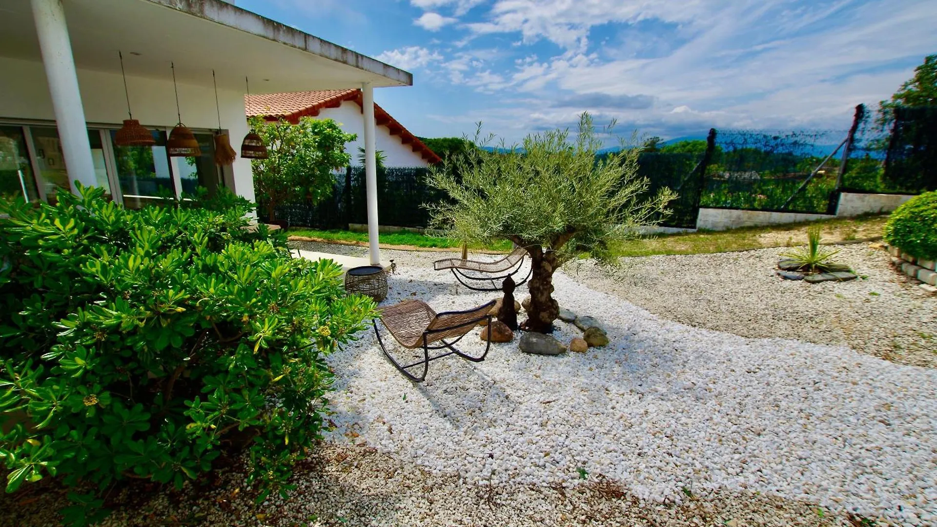 Villa Cinta: Luxurious 6-Person Villa with Private Pool and BBQ Massanet De La Selva