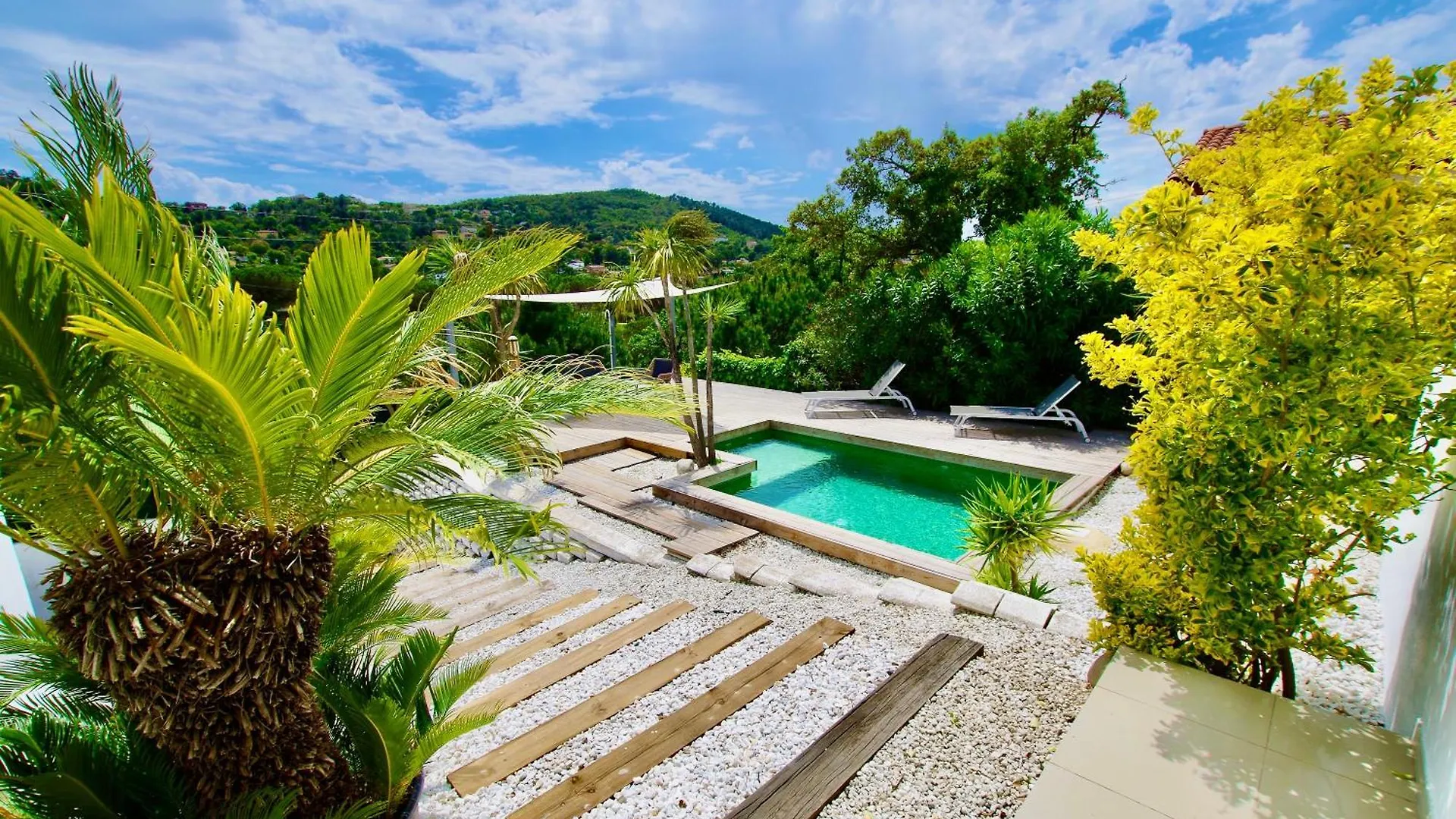 Villa Cinta: Luxurious 6-Person Villa with Private Pool and BBQ Massanet De La Selva